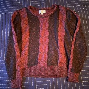 Kendall & Kylie Black and Maroon Women’s Sweater